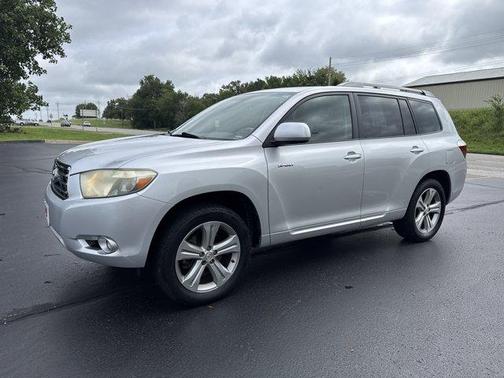 Silver 2008 Toyota Highlander Sport