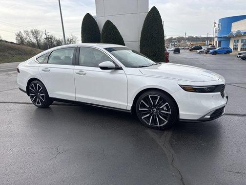 Platinum White Pearl 2026 Honda Accord Hybrid Touring