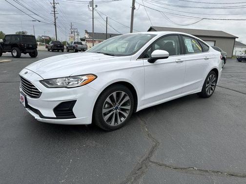 2020 Ford Fusion SE