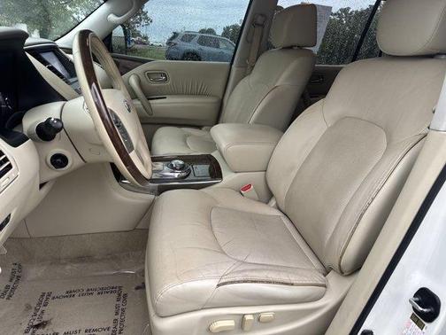 2016 INFINITI QX80 Base