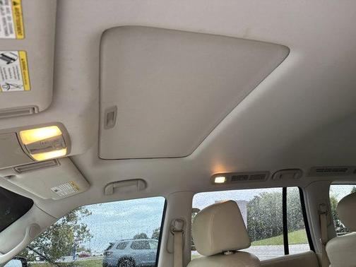 2016 INFINITI QX80 Base