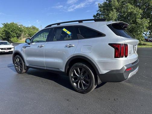 Sparkling Silver 2021 Kia Sorento EX