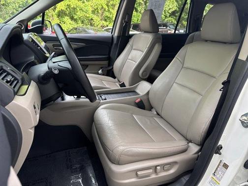 White 2016 Honda Pilot EX-L