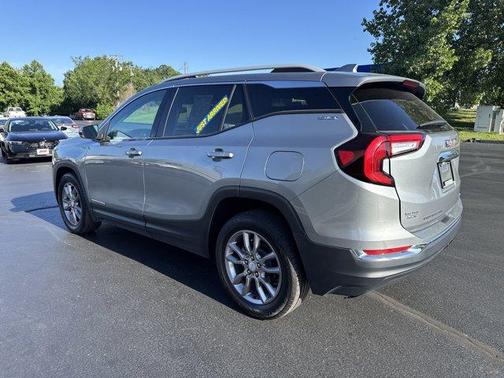 2023 GMC Terrain SLT