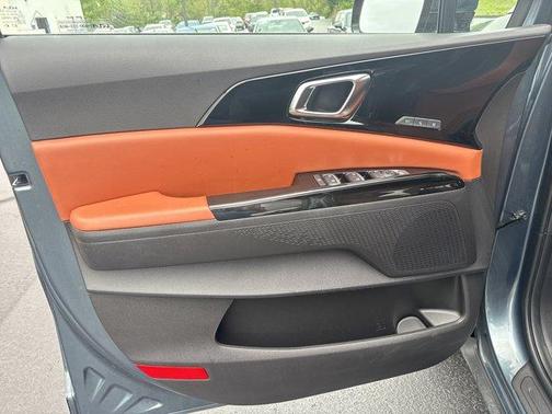 2022 Kia Carnival SX