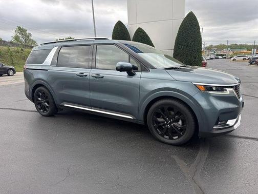 2022 Kia Carnival SX