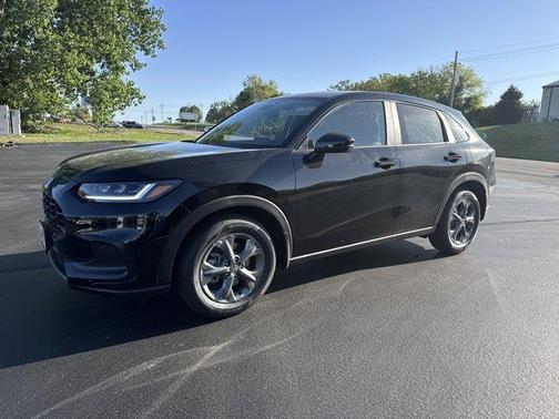 Crystal Black Pearl 2026 Honda HR-V LX