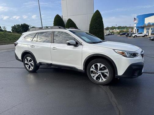 Crystal White Pearl 2020 Subaru Outback Limited