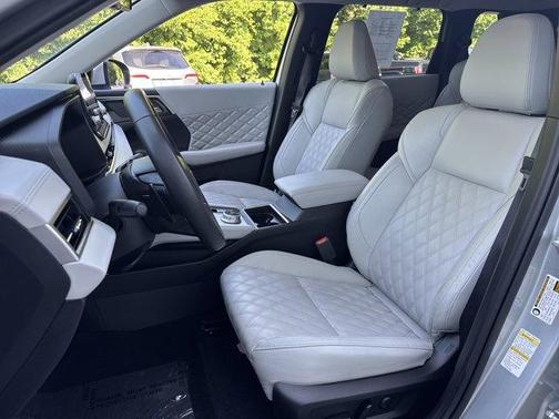 2024 Mitsubishi Outlander SEL