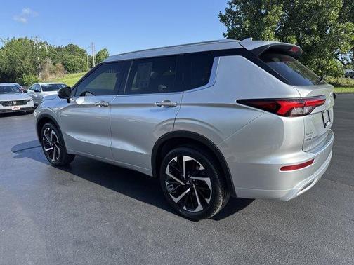 2024 Mitsubishi Outlander SEL