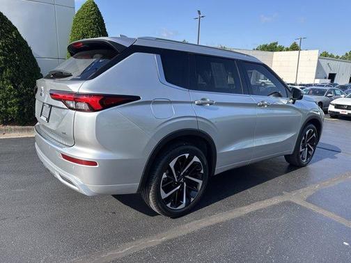 2024 Mitsubishi Outlander SEL