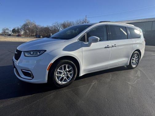 2022 Chrysler Pacifica Touring-L