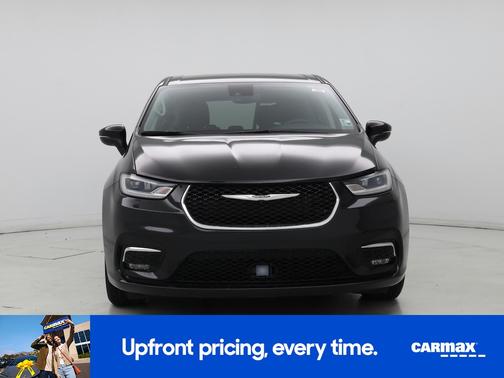 Black 2023 Chrysler Pacifica Touring L