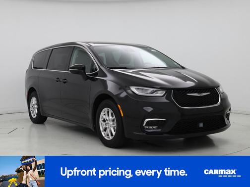 Black 2023 Chrysler Pacifica Touring L