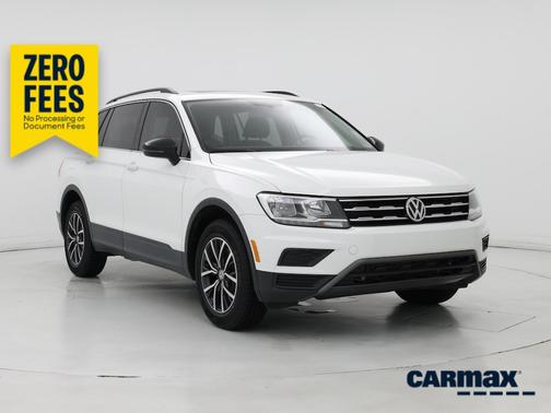 White 2019 Volkswagen Tiguan SE