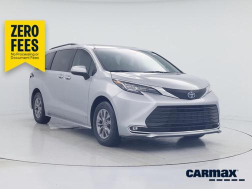Silver 2021 Toyota Sienna XLE