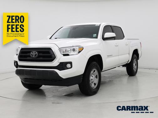 White 2022 Toyota Tacoma SR5