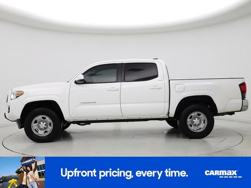 White 2022 Toyota Tacoma SR5