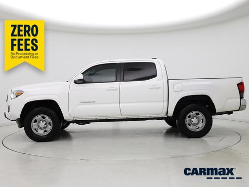 White 2022 Toyota Tacoma SR5