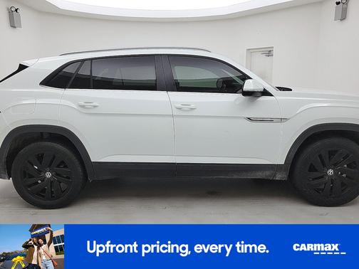 2022 Volkswagen Atlas Cross Sport SE w/Tech