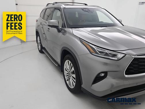 Gray 2025 Toyota Highlander Hybrid Platinum