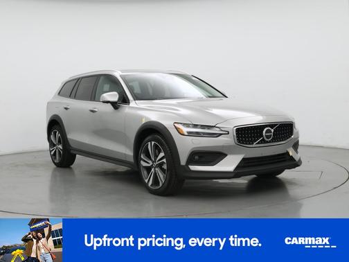 2025 Volvo V60 Cross Country B5 Plus