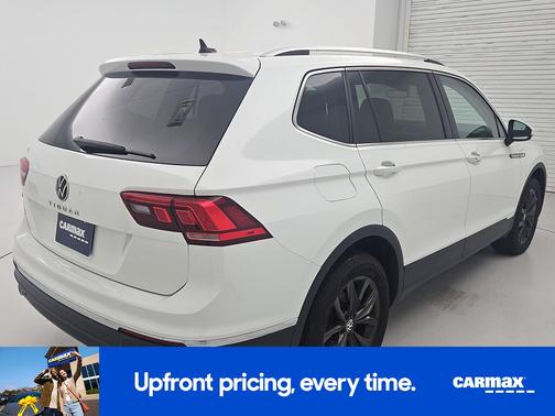 White 2024 Volkswagen Tiguan SE