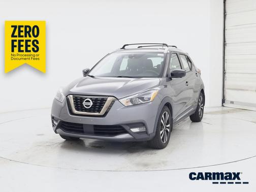 Gray 2020 Nissan Kicks SR