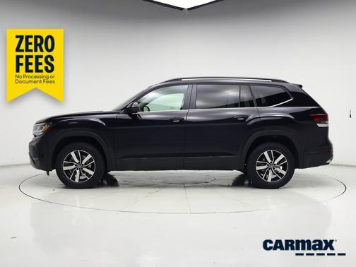 Black 2022 Volkswagen Atlas SE