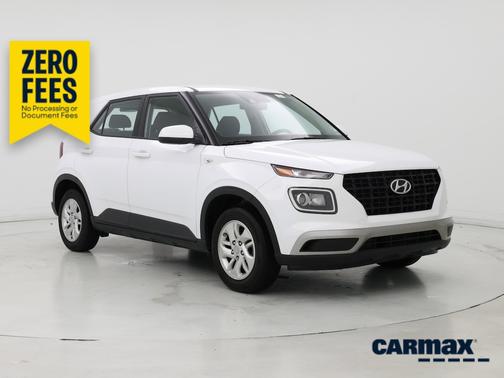 White 2021 Hyundai VENUE SE