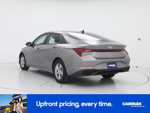 2021 Hyundai ELANTRA SE