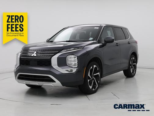 Gray 2024 Mitsubishi Outlander SE