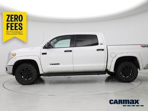 White 2016 Toyota Tundra SR5