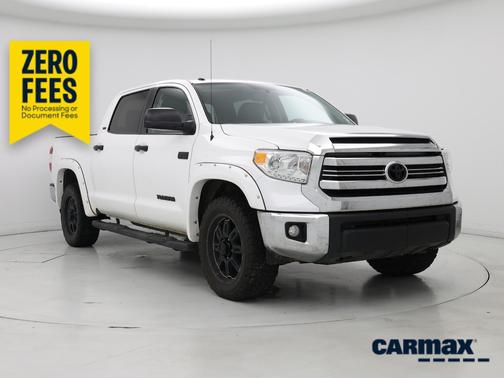 White 2016 Toyota Tundra SR5