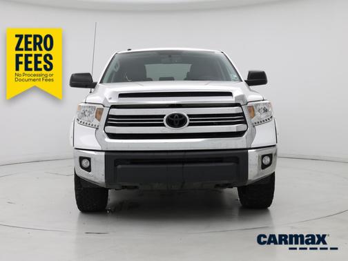 White 2016 Toyota Tundra SR5