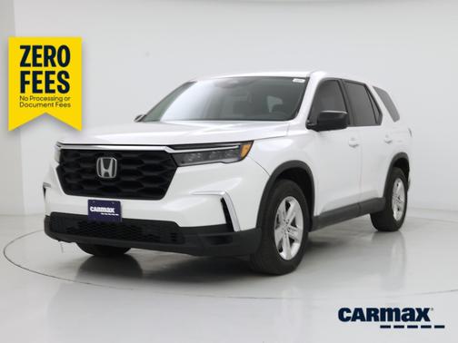 White 2023 Honda Pilot LX