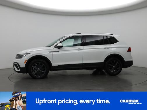 White 2024 Volkswagen Tiguan SE