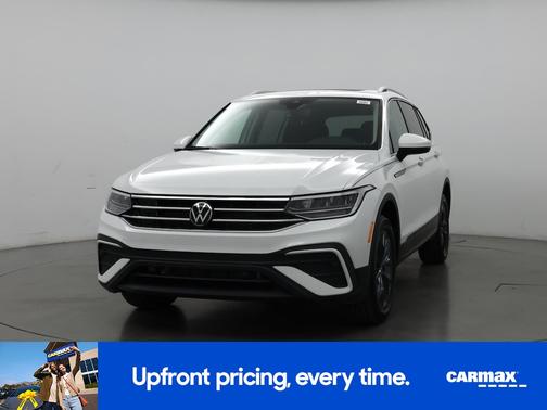White 2024 Volkswagen Tiguan SE