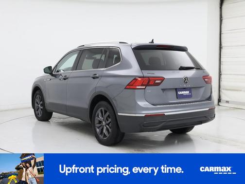 Gray 2023 Volkswagen Tiguan SE