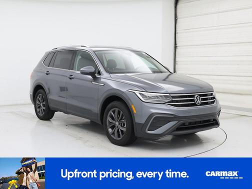 Gray 2023 Volkswagen Tiguan SE