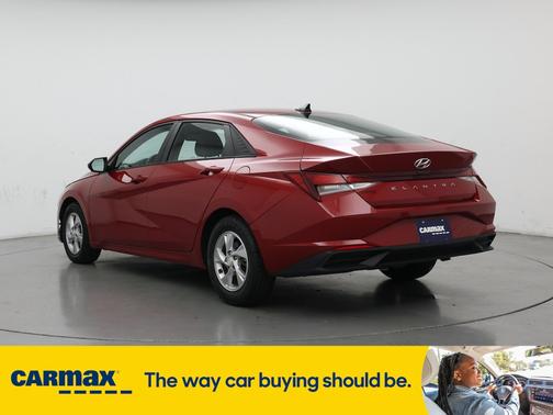 2022 Hyundai ELANTRA SE