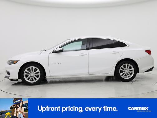 White 2018 Chevrolet Malibu LT