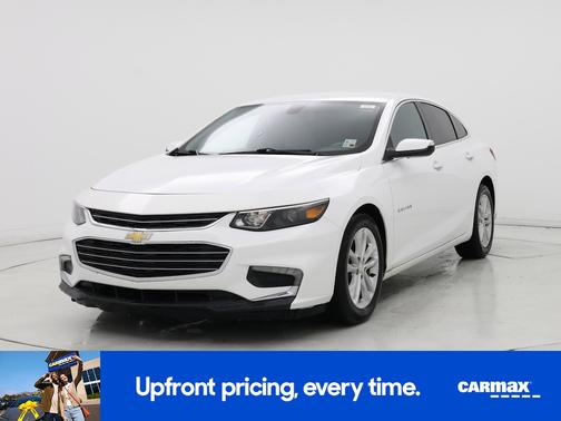 White 2018 Chevrolet Malibu LT
