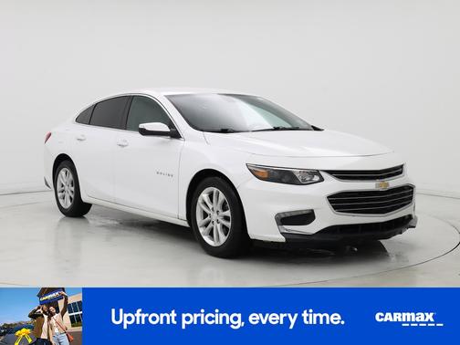 White 2018 Chevrolet Malibu LT
