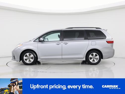 2018 Toyota Sienna LE