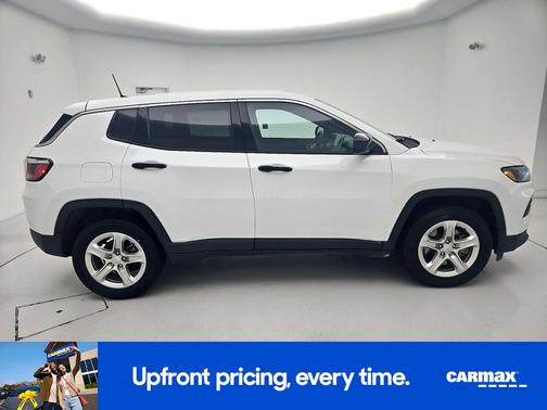 White 2023 Jeep Compass Sport