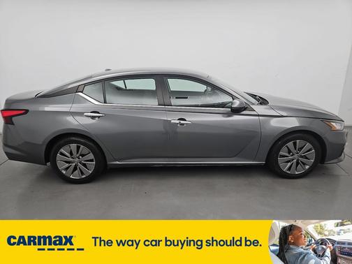 2022 Nissan Altima SV