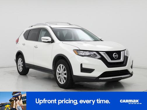 White 2017 Nissan Rogue SV