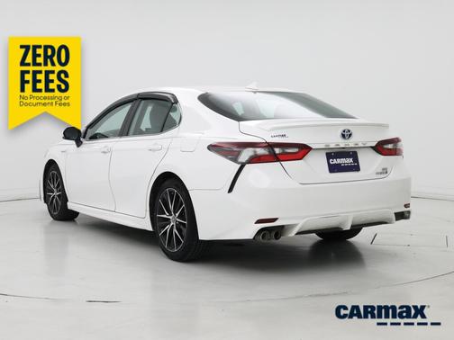 White 2021 Toyota Camry Hybrid SE