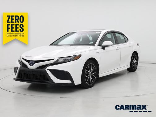 White 2021 Toyota Camry Hybrid SE